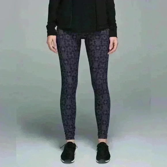Lululemon Wunder Under Pant *Full-On Luon
Mini Prisma Nightfall Black Grape sz4 - Picture 2 of 16